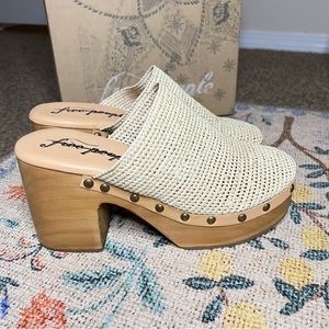 Free People Claudia Crochet Clogs Size 8.5
